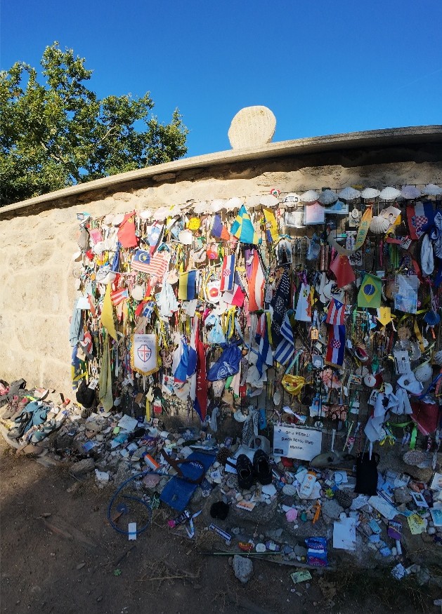 Mural recuerdos de peregrinos, Camino Portugués de la Costa. 29 de junio de 2026.